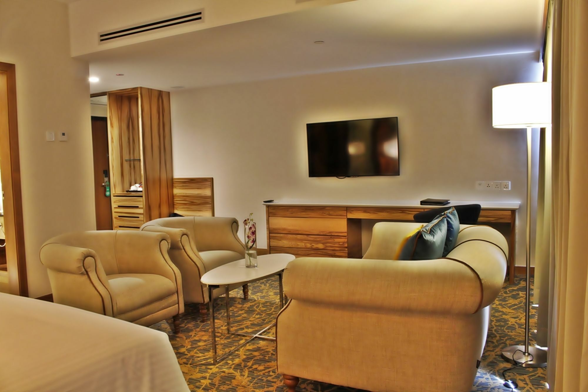Holiday Villa Johor Bahru City Centre Exteriör bild